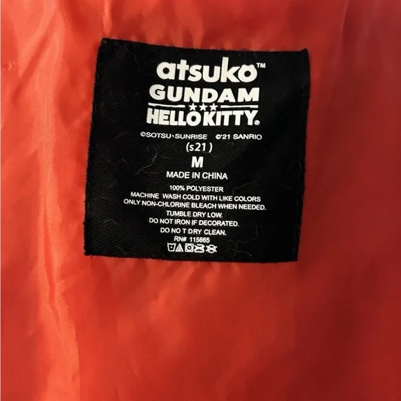 Hello Kitty X atsuko Gundam Sanrio Red Blue Bomber Medium *flaw* Read* - Picture 10 of 11